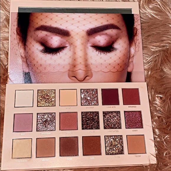 👛💅🏻Huda Beauty New Nude Palette💄👠 - Picture 4 of 4
